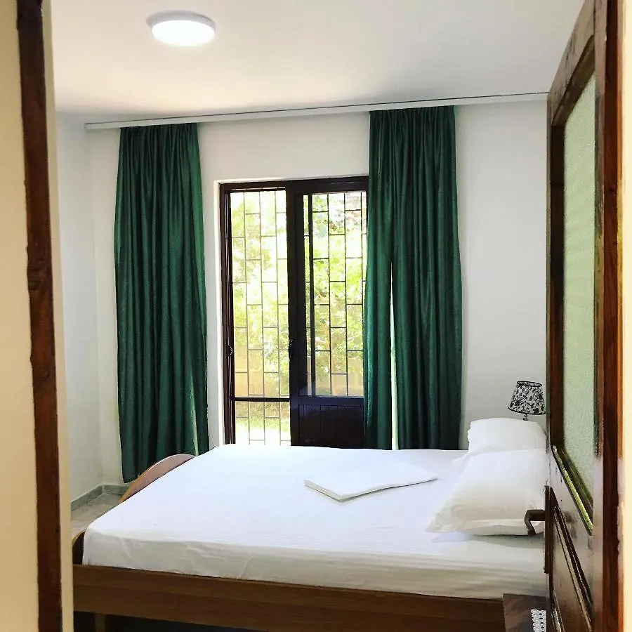 Vila Aliaj Luxury Apartment With 2 Rooms With Private Wonderful Terrace Durrës