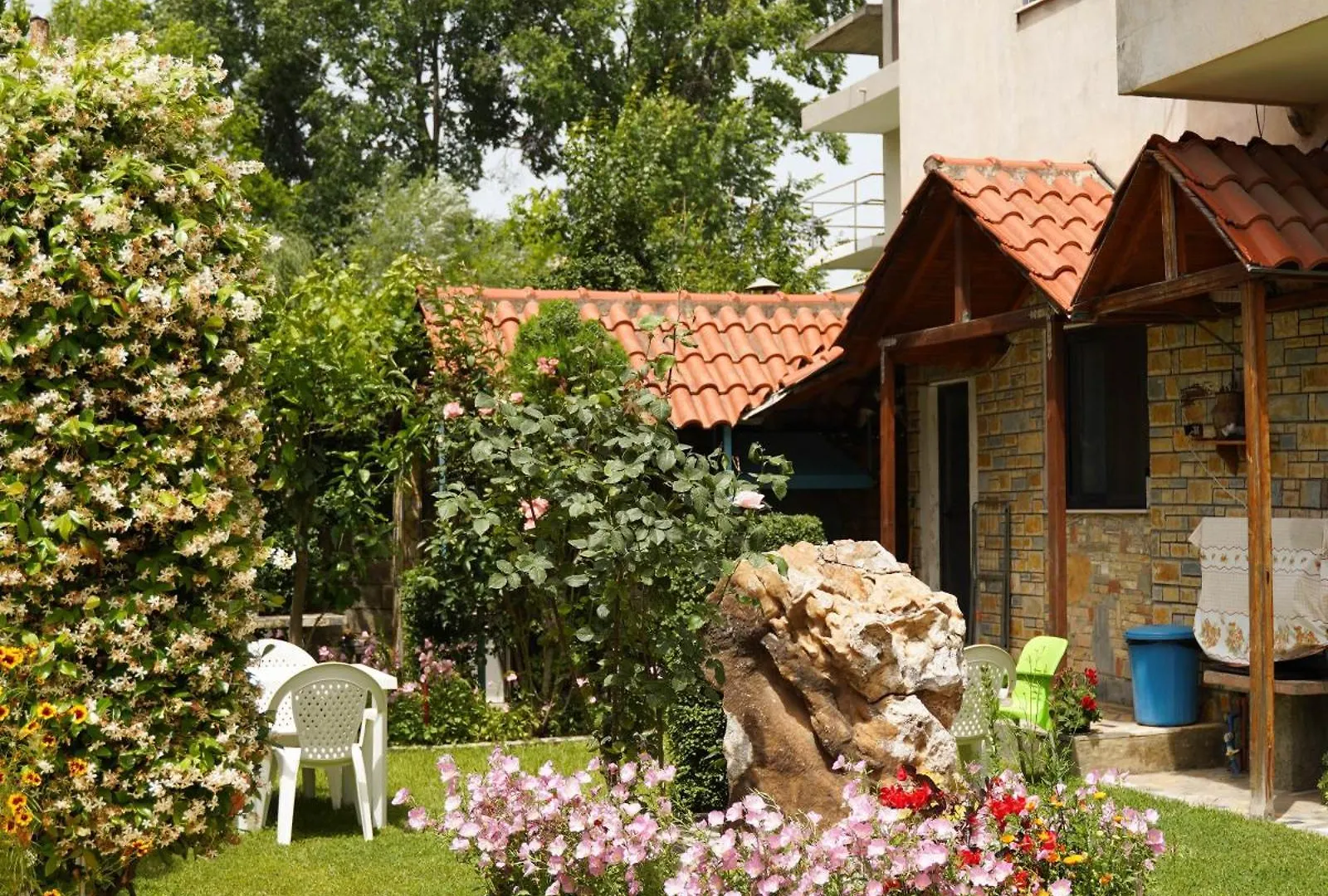 Vila Aliaj Luxury Apartment With 2 Rooms With Private Wonderful Terrace Durrës