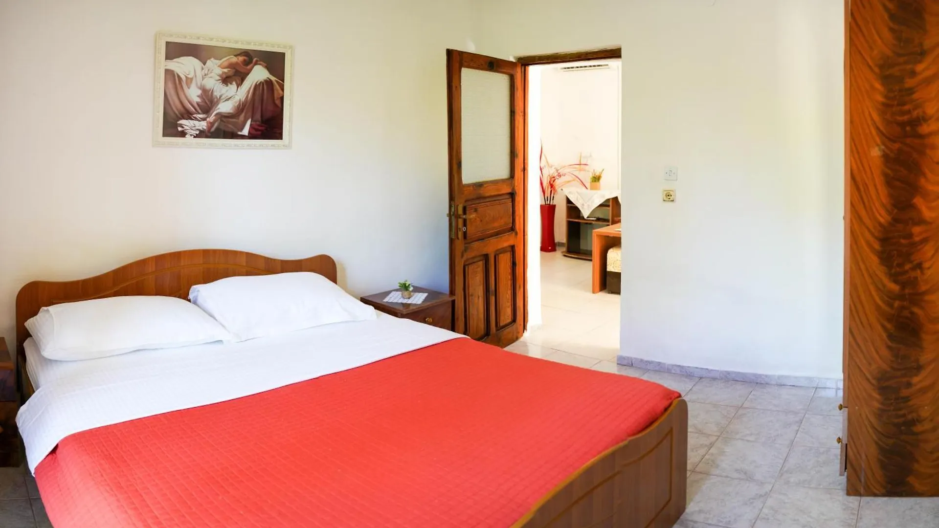 Vila Aliaj Luxury Apartment With 2 Rooms With Private Wonderful Terrace Durrës