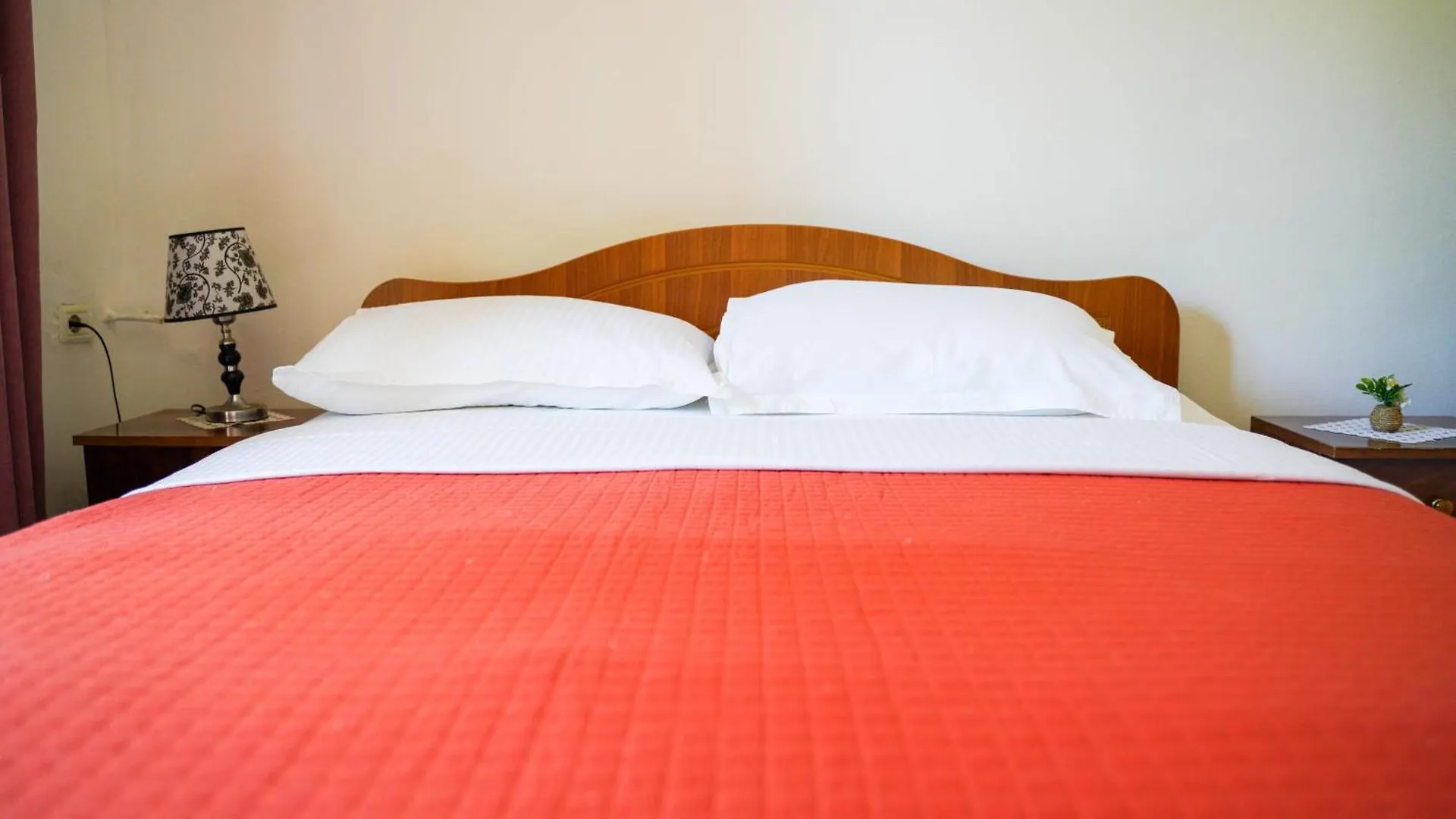 Vila Aliaj Luxury Apartment With 2 Rooms With Private Wonderful Terrace Durrës